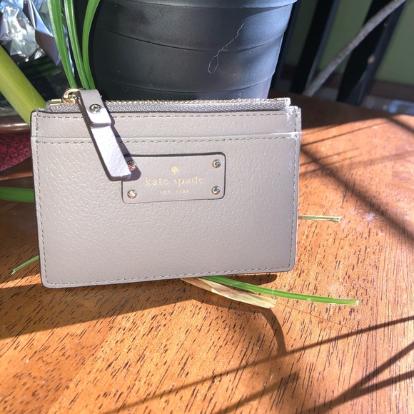 Kate Spade Mauve Credit Card/ID Holder - Picture 4 of 6